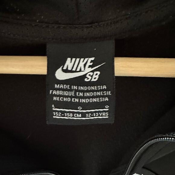 Rare Nike SB Unique Print- Black and White  Zipper Hoodie- Youth Size Large - Picture 2 of 4
